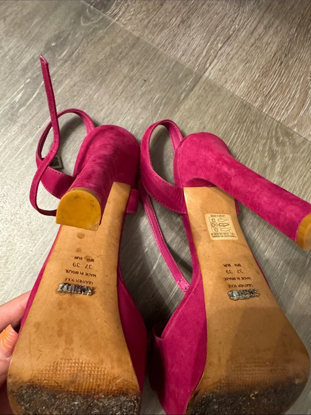 SCHUTZ Fuchsia Suede Platform Sandals